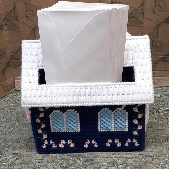 2 STORY COTTAGE  HANDMADE PLASTIC CANVAS TISSUE STATIONARY ORGANIZER - Picture 3 of 7